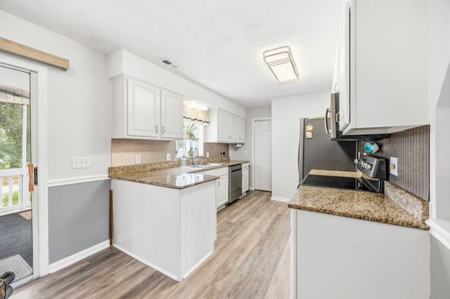 5117 S 1st St., Murrells Inlet, SC 29576