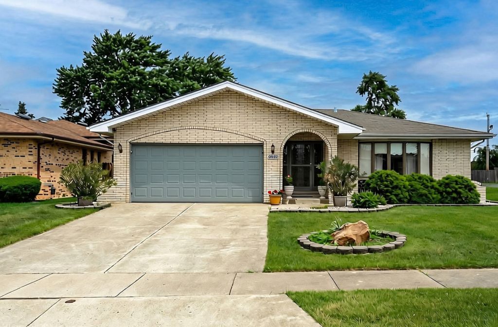 6426 W 84th Place, Burbank, IL 60459 — photo 2