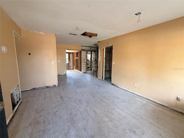 513 WHITE OAK AVENUE, Brandon, FL 33510