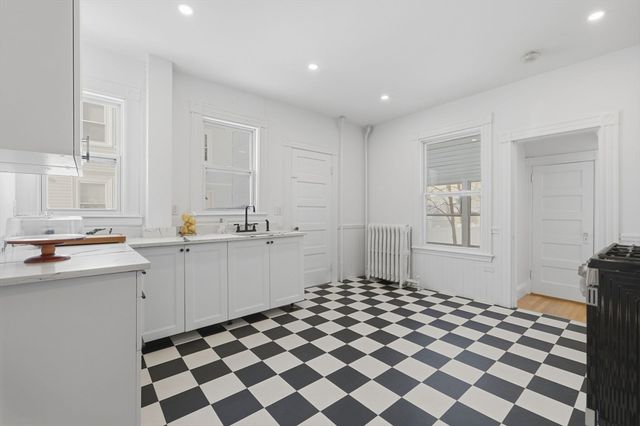 30 Massasoit St, Boston, MA 02136