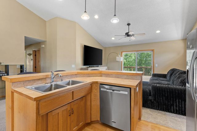 18962 Helen Way, Big Lake, MN 55309