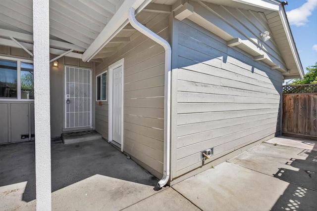 3343 Mckinley Drive, Santa Clara, CA 95051