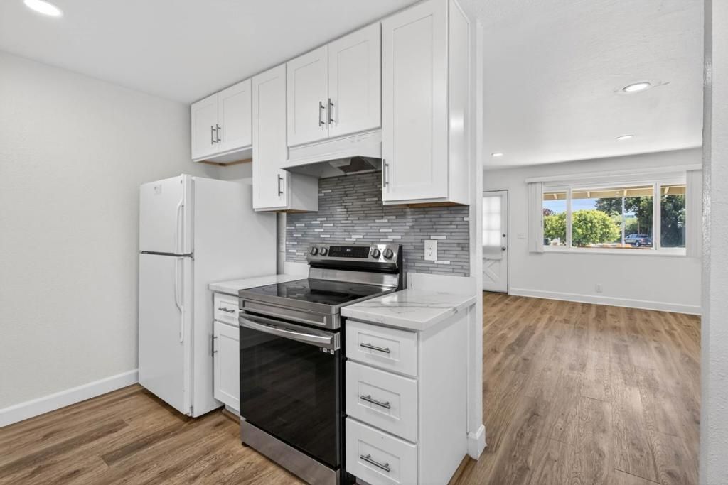 Image 16 of property listing at 3343 Mckinley Drive, Santa Clara, CA 95051