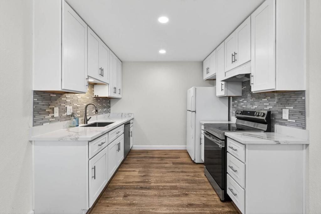 Image 18 of property listing at 3343 Mckinley Drive, Santa Clara, CA 95051