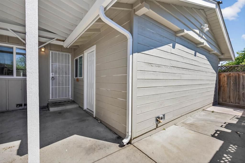 Image 8 of property listing at 3343 Mckinley Drive, Santa Clara, CA 95051