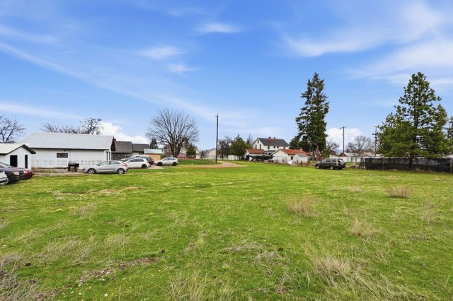 6606 E 4th Ave, Spokane Valley, WA 99212