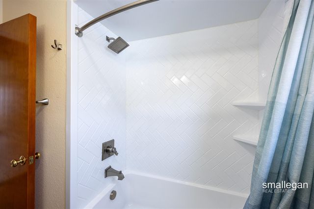 2545 Glenside Boulevard, Muskegon, MI 49441