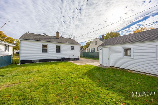 2545 Glenside Boulevard, Muskegon, MI 49441