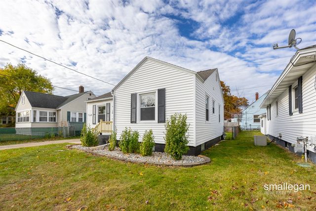 2545 Glenside Boulevard, Muskegon, MI 49441