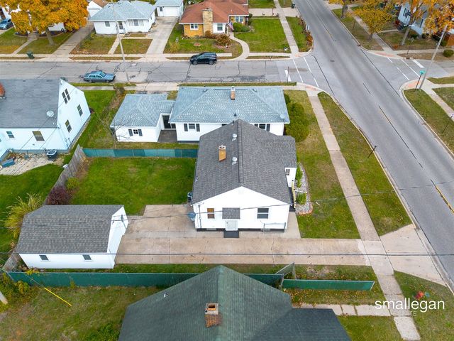 2545 Glenside Boulevard, Muskegon, MI 49441