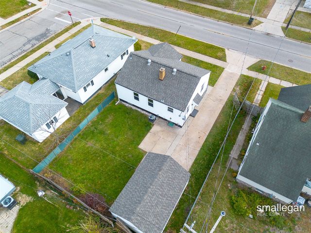 2545 Glenside Boulevard, Muskegon, MI 49441