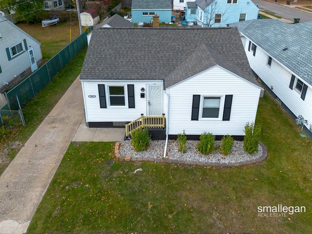 2545 Glenside Boulevard, Muskegon, MI 49441