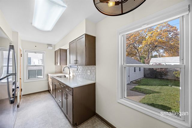 2545 Glenside Boulevard, Muskegon, MI 49441