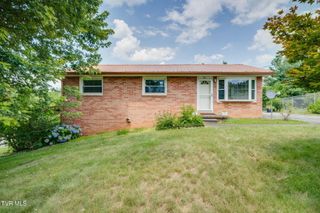 210 Green Valley Drive, Johnson City, TN 37601