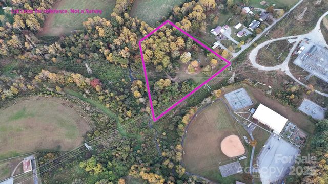 160 Lost Creek Drive, Flat Rock, NC 28731