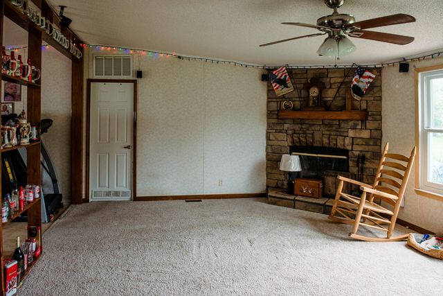 417 Buttermilk Hollow Rd, Bethpage, TN 37022