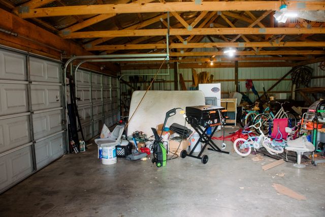 417 Buttermilk Hollow Rd, Bethpage, TN 37022