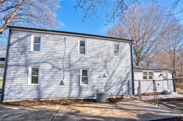 1013 Willow Road, Greensboro, NC 27401