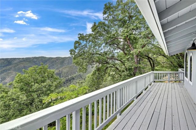 30396 Live Oak Drive, Running Springs, CA 92382