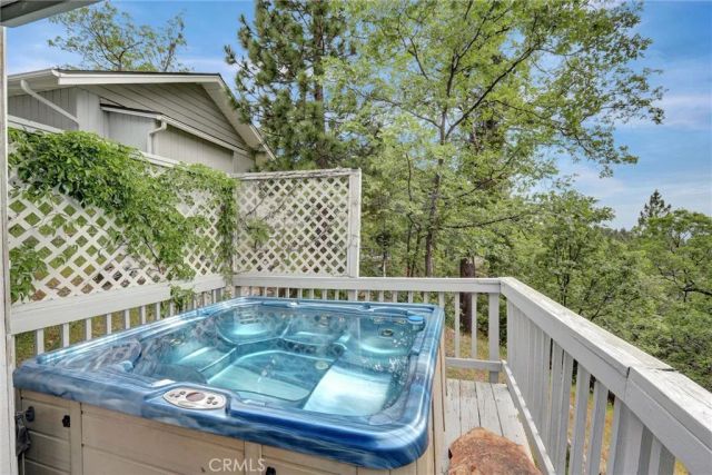 30396 Live Oak Drive, Running Springs, CA 92382