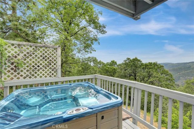 30396 Live Oak Drive, Running Springs, CA 92382