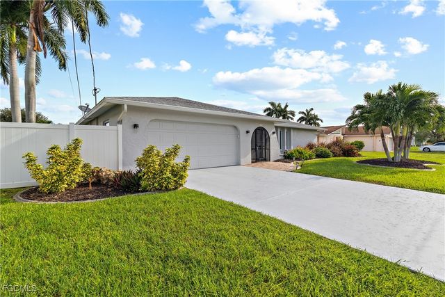 107 SE 39th ST, Cape Coral, FL 33904