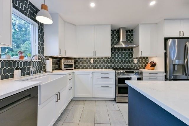 28 Elm St, Norton, MA 02766