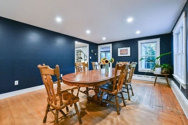 28 Elm St, Norton, MA 02766