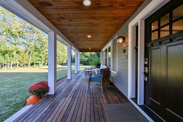 28 Elm St, Norton, MA 02766