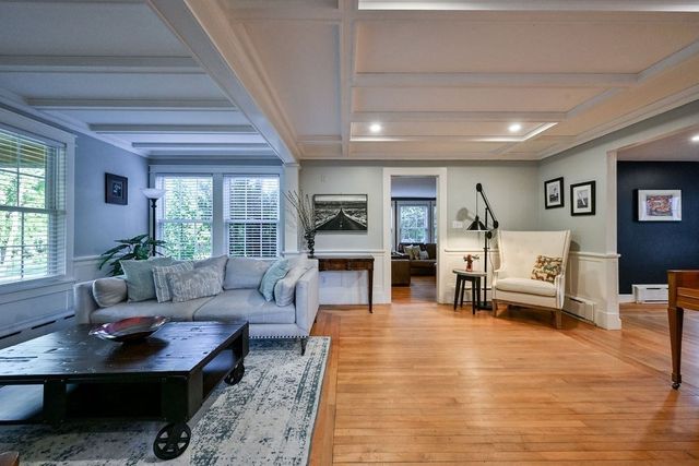 28 Elm St, Norton, MA 02766