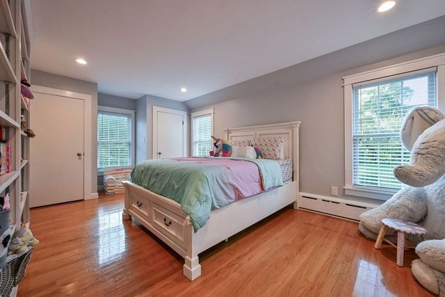 28 Elm St, Norton, MA 02766
