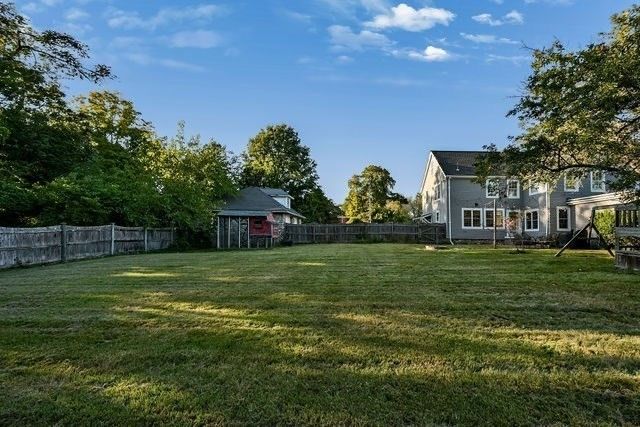28 Elm St, Norton, MA 02766