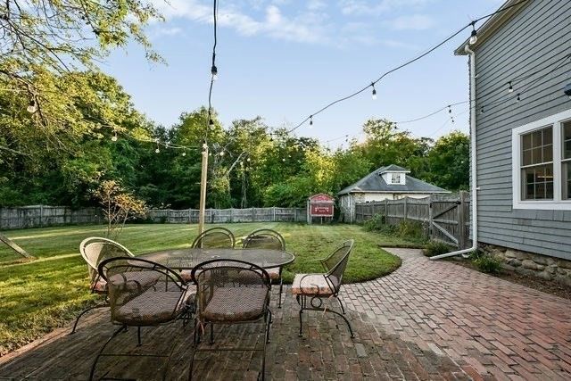 28 Elm St, Norton, MA 02766
