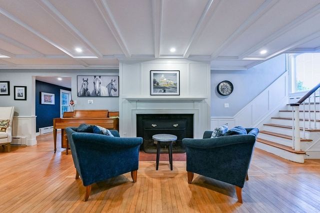 28 Elm St, Norton, MA 02766