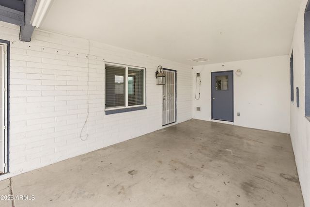 6732 W MEDLOCK Drive, Glendale, AZ 85303