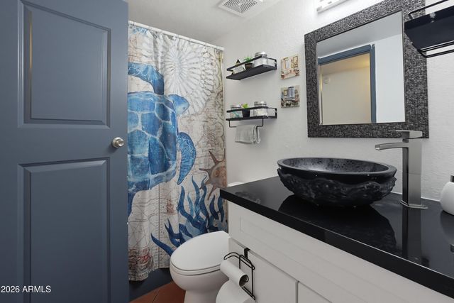 6732 W MEDLOCK Drive, Glendale, AZ 85303