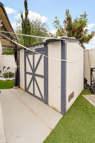 6732 W MEDLOCK Drive, Glendale, AZ 85303