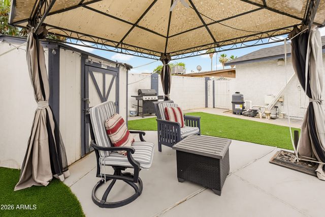 6732 W MEDLOCK Drive, Glendale, AZ 85303