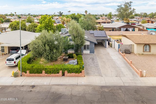 6732 W MEDLOCK Drive, Glendale, AZ 85303