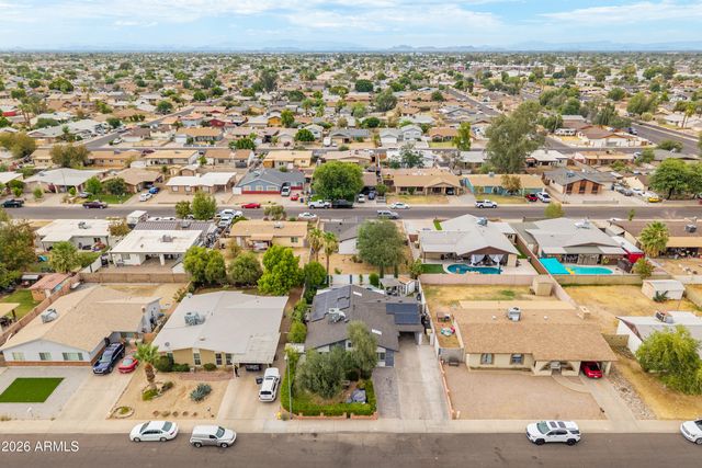 6732 W MEDLOCK Drive, Glendale, AZ 85303