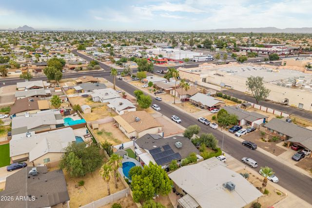 6732 W MEDLOCK Drive, Glendale, AZ 85303