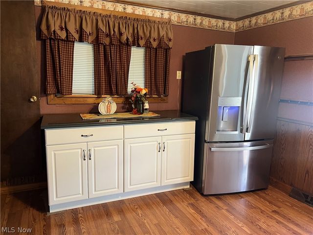 55558 Merrit Row, Bellaire, OH 43906