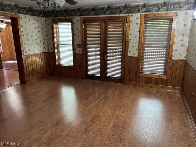 55558 Merrit Row, Bellaire, OH 43906