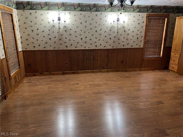 55558 Merrit Row, Bellaire, OH 43906