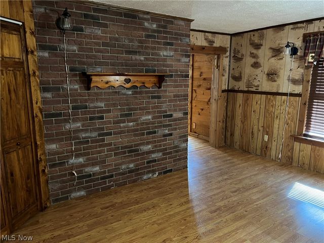 55558 Merrit Row, Bellaire, OH 43906
