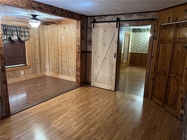 55558 Merrit Row, Bellaire, OH 43906