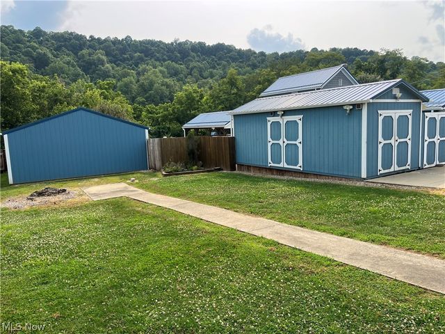 55558 Merrit Row, Bellaire, OH 43906