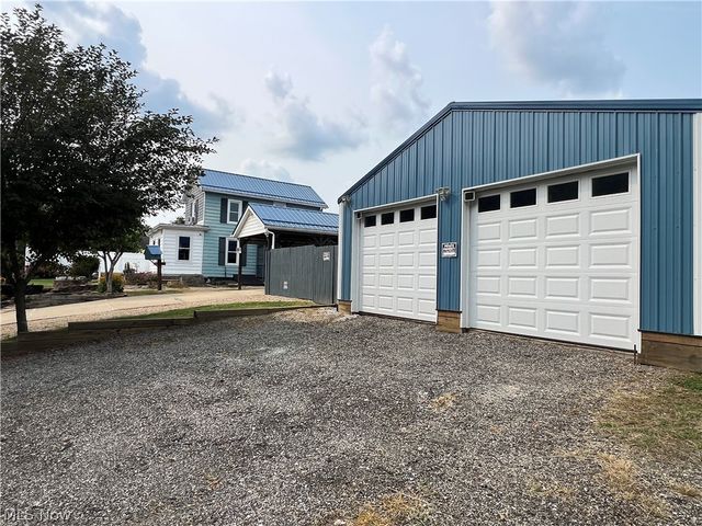 55558 Merrit Row, Bellaire, OH 43906