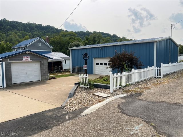 55558 Merrit Row, Bellaire, OH 43906