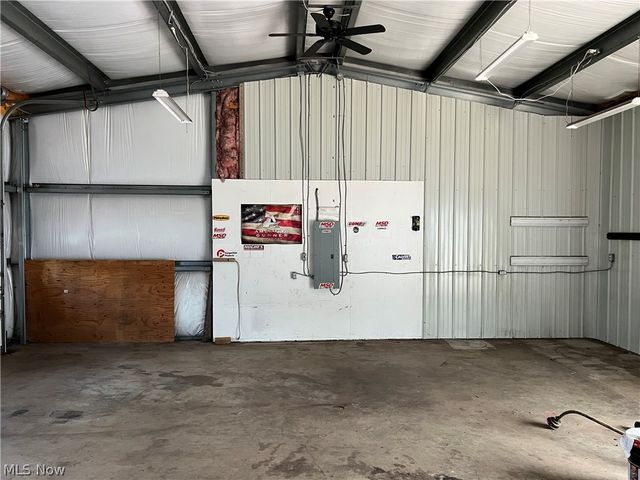 55558 Merrit Row, Bellaire, OH 43906